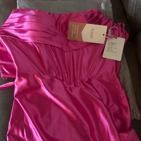 2 Hot pink dresses - Picture 4 of 4